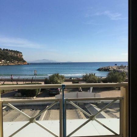Front De Mer Les Pieds Dans L'Eau Carry-le-Rouet Exterior foto