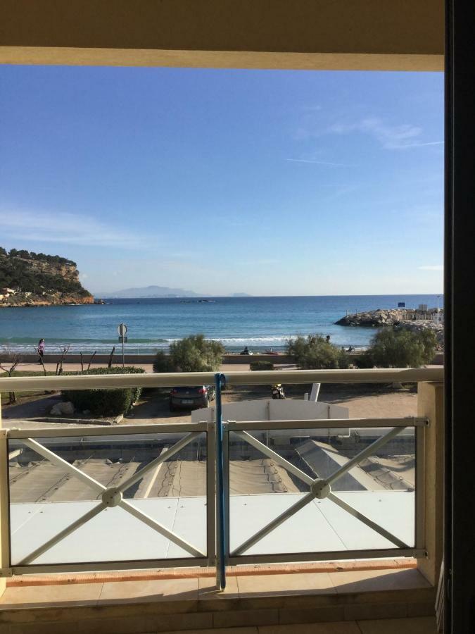Front De Mer Les Pieds Dans L'Eau Carry-le-Rouet Exterior foto
